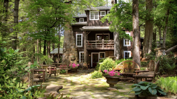 6 Coziest Bed And Breakfasts In The North Georgia Mountains | Lake ...