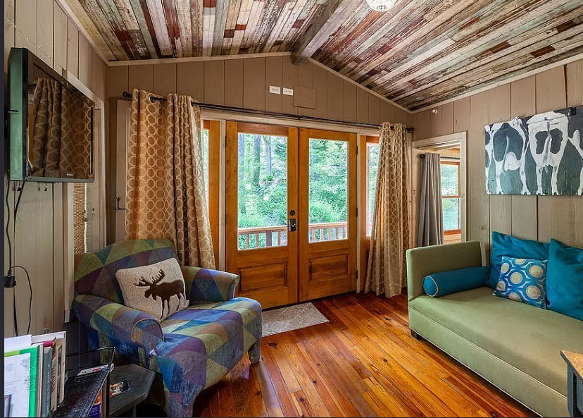 Cona LaPrade Cabin photo 4