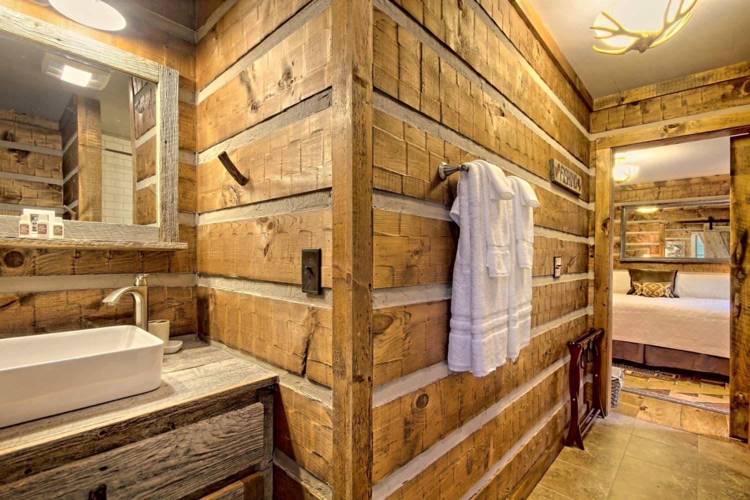 Appalachia Room bathroom