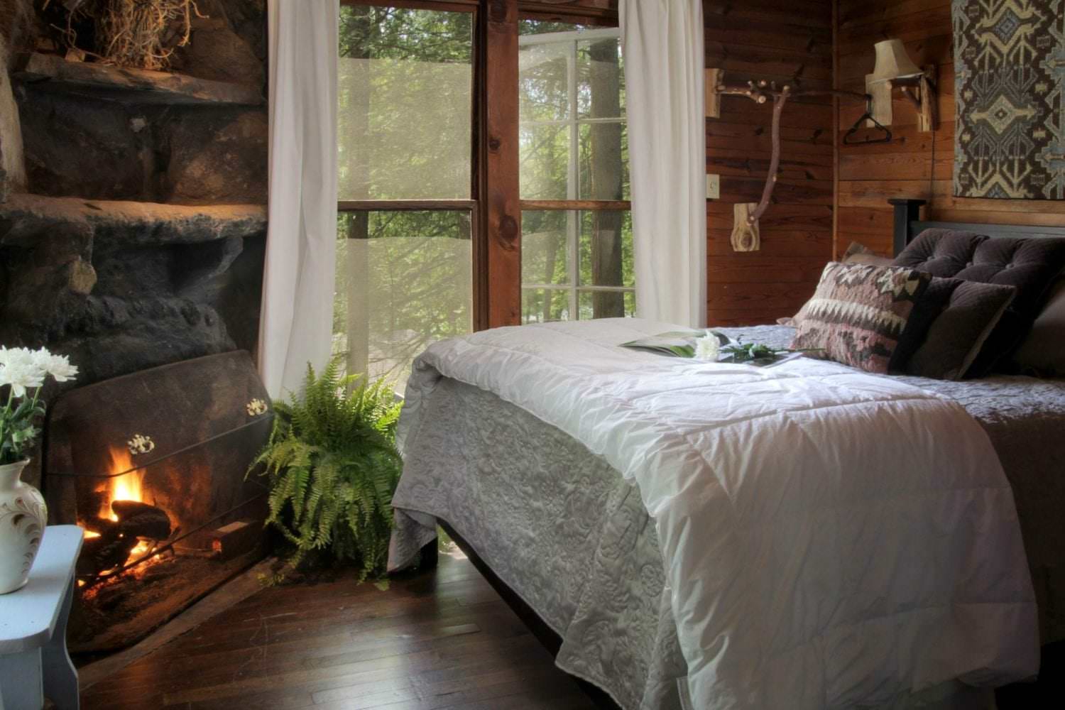 Andreae Room at Lake Rabun Hotel