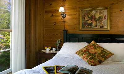 Minnehaha Room at Lake Rabun Hotel